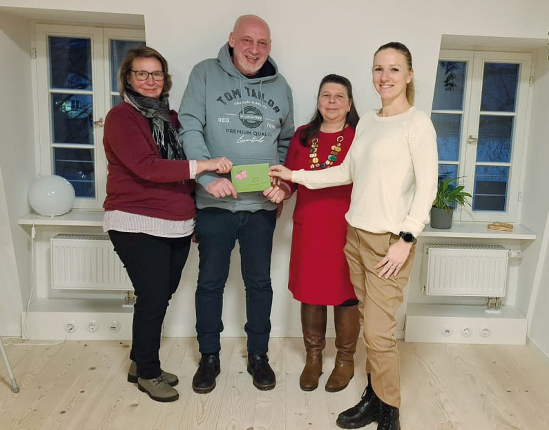 Spendenuebergabe Kleingartenverein Muehlweg IMG WA